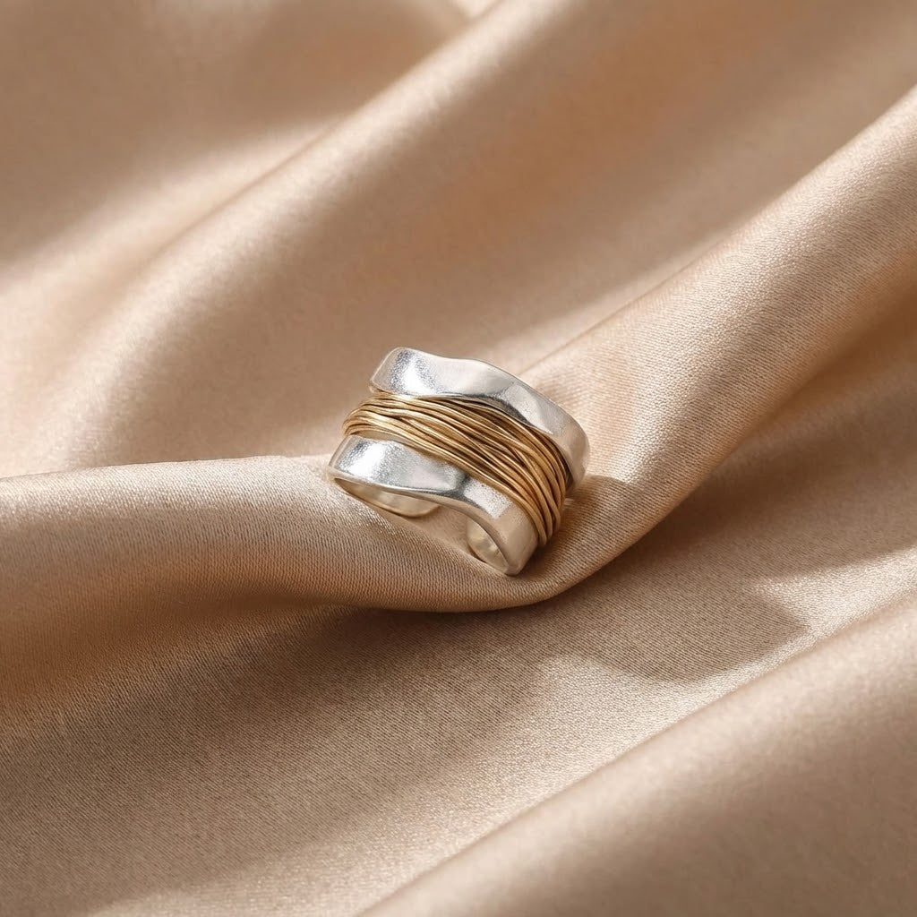 Anillo de Hilos de Plata y Oro